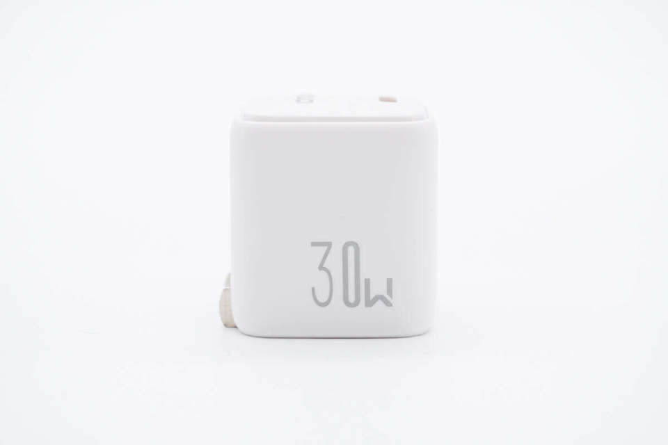 小巧迷你，大麥30W氮化鎵快充拆解 iPhone 15新機(jī)用戶的理想充電伴侶